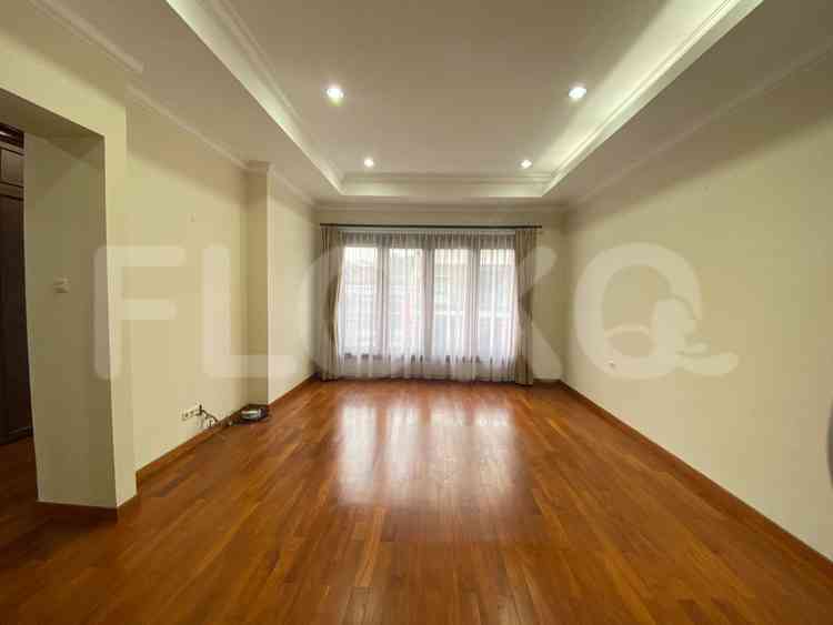 Disewakan Rumah 4 BR, Luas 562 m2 di Pondok Indah, Pondok Indah 4