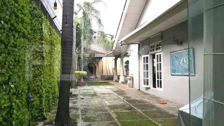 Dijual Rumah 6 BR, Luas 720 m2 di Mampang Prapatan, Mampang 6