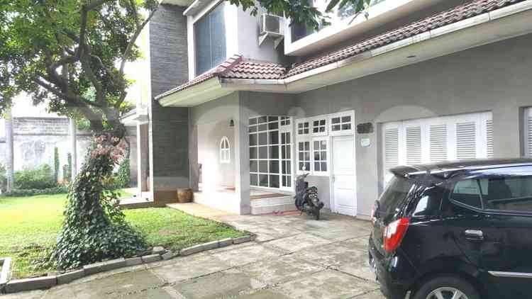 Dijual Rumah 6 BR, Luas 720 m2 di Mampang Prapatan, Mampang 3