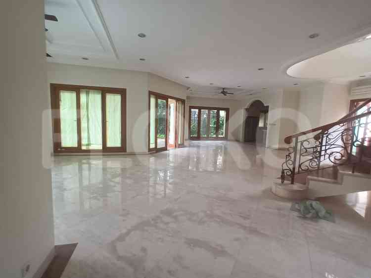 Disewakan Rumah 5 BR, Luas 600 m2 di Pondok Indah, Pondok Indah 2