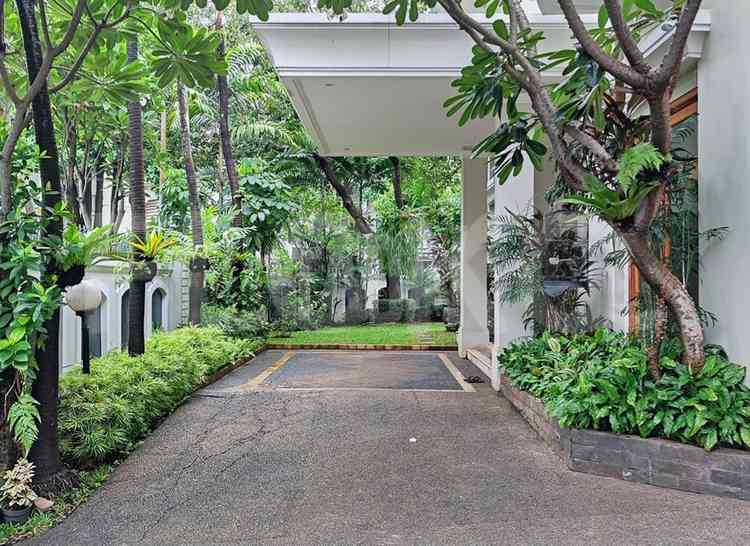 Disewakan Rumah 5 BR, Luas 600 m2 di Pondok Indah, Pondok Indah 1