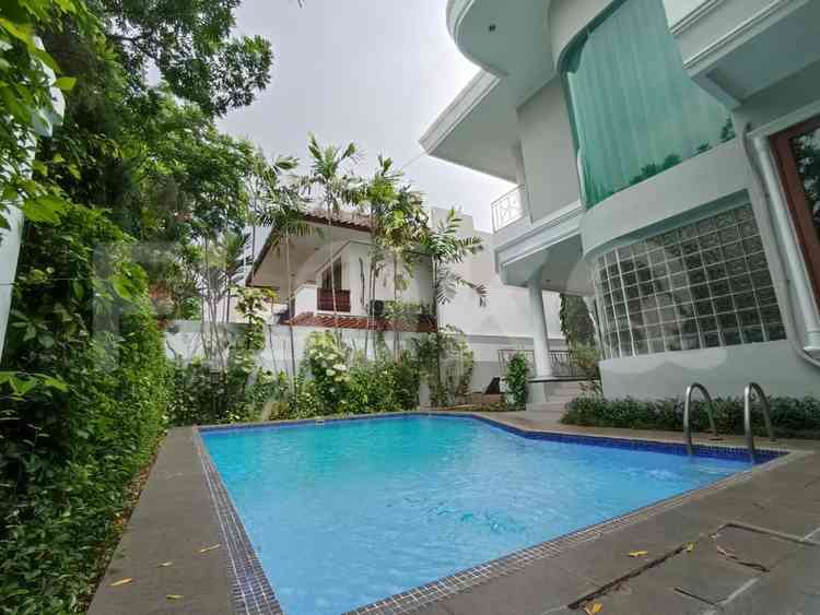 Disewakan Rumah 4 BR, Luas 400 m2 di Pondok Indah, Pondok Indah 11