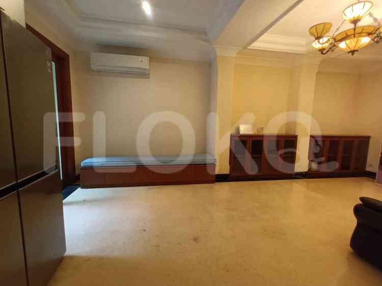 Disewakan Rumah 5 BR, Luas 800 m2 di Pondok Indah, Pondok Indah 11