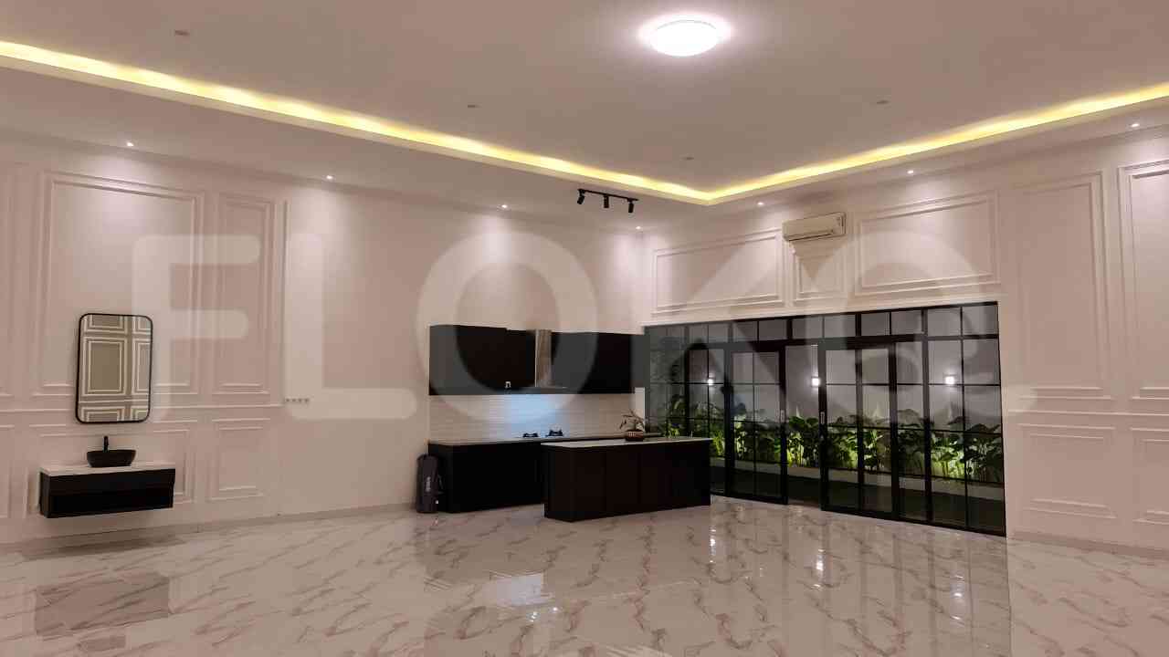 Dijual Rumah 4 BR, Luas 400 m2 di Jl Wijaya Kusuma, Cilandak 12