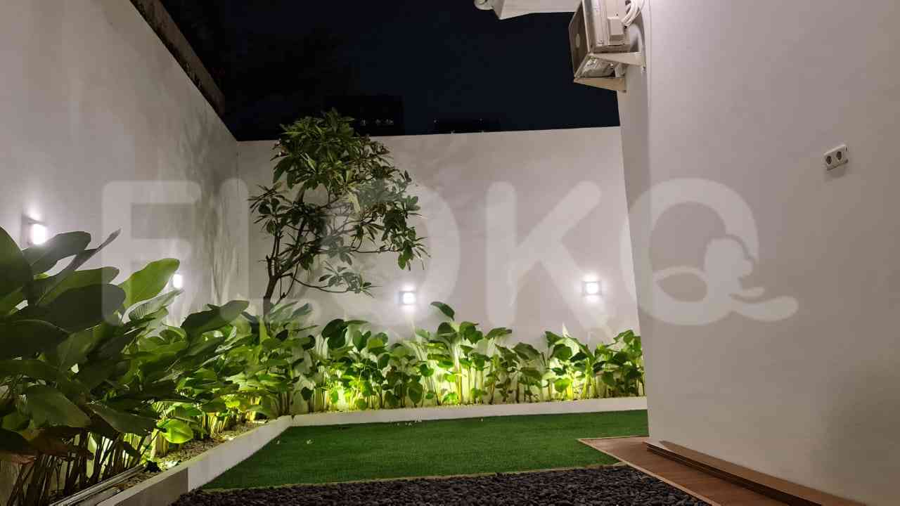 Dijual Rumah 4 BR, Luas 400 m2 di Jl Wijaya Kusuma, Cilandak 6