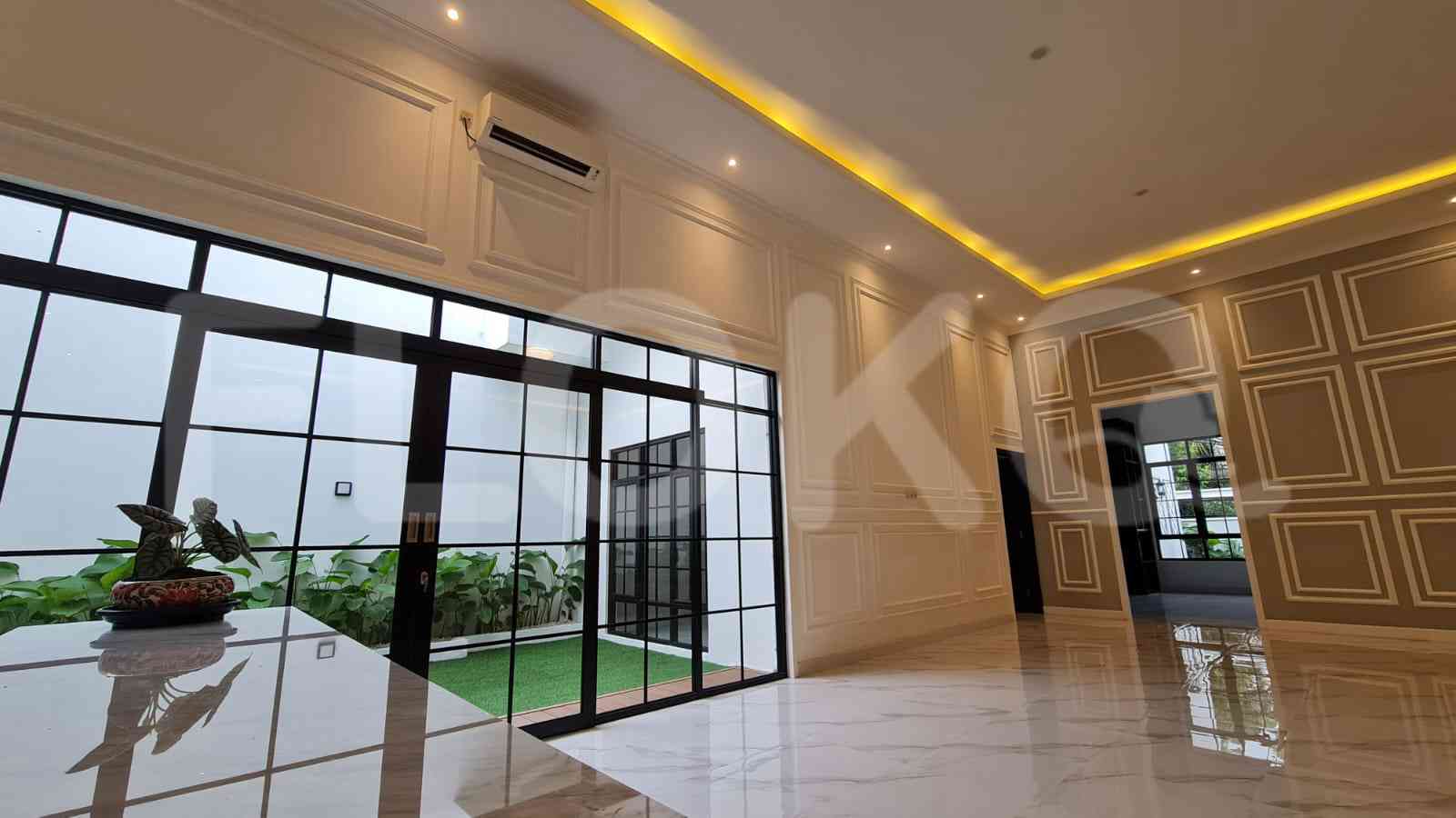 Dijual Rumah 4 BR, Luas 400 m2 di Jl Wijaya Kusuma, Cilandak 10