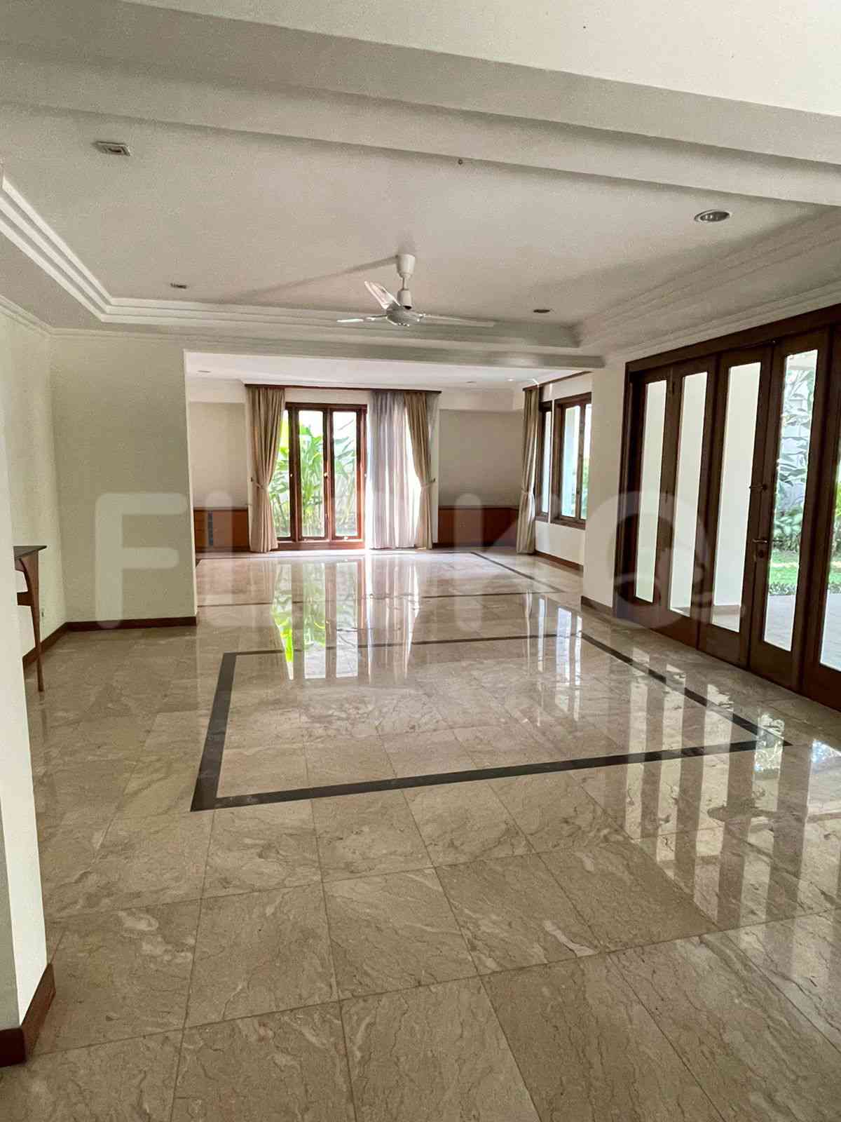 Disewakan Rumah 5 BR, Luas 900 m2 di Lebak Bulus, Lebak Bulus 4