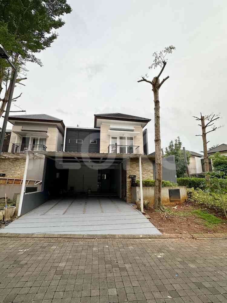 300 sqm, 5 BR house for rent in Lebak Bulus, Lebak Bulus 1