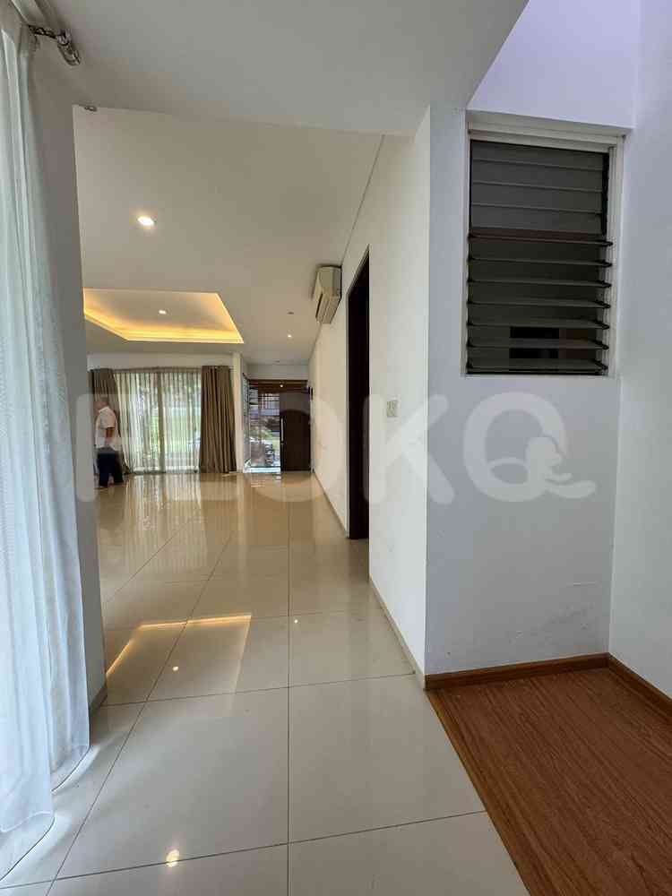 230 sqm, 4 BR house for rent in Serenia Hills, Lebak Bulus 5