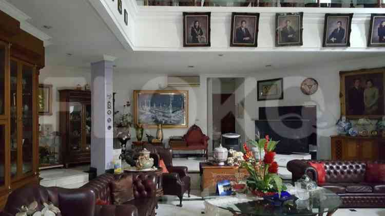 Dijual Rumah 9 BR, Luas 1400 m2 di Kebayoran Baru, Blok M 4