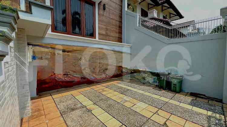 Disewakan Rumah 4 BR, Luas 600 m2 di Pondok Indah, Pondok Indah 2