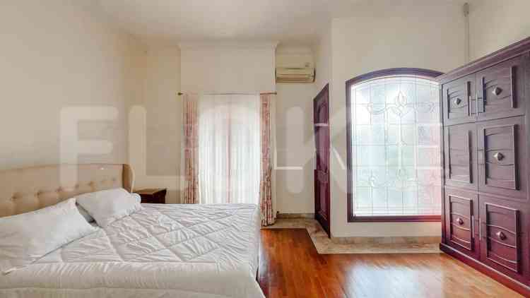 Disewakan Rumah 4 BR, Luas 600 m2 di Pondok Indah, Pondok Indah 11