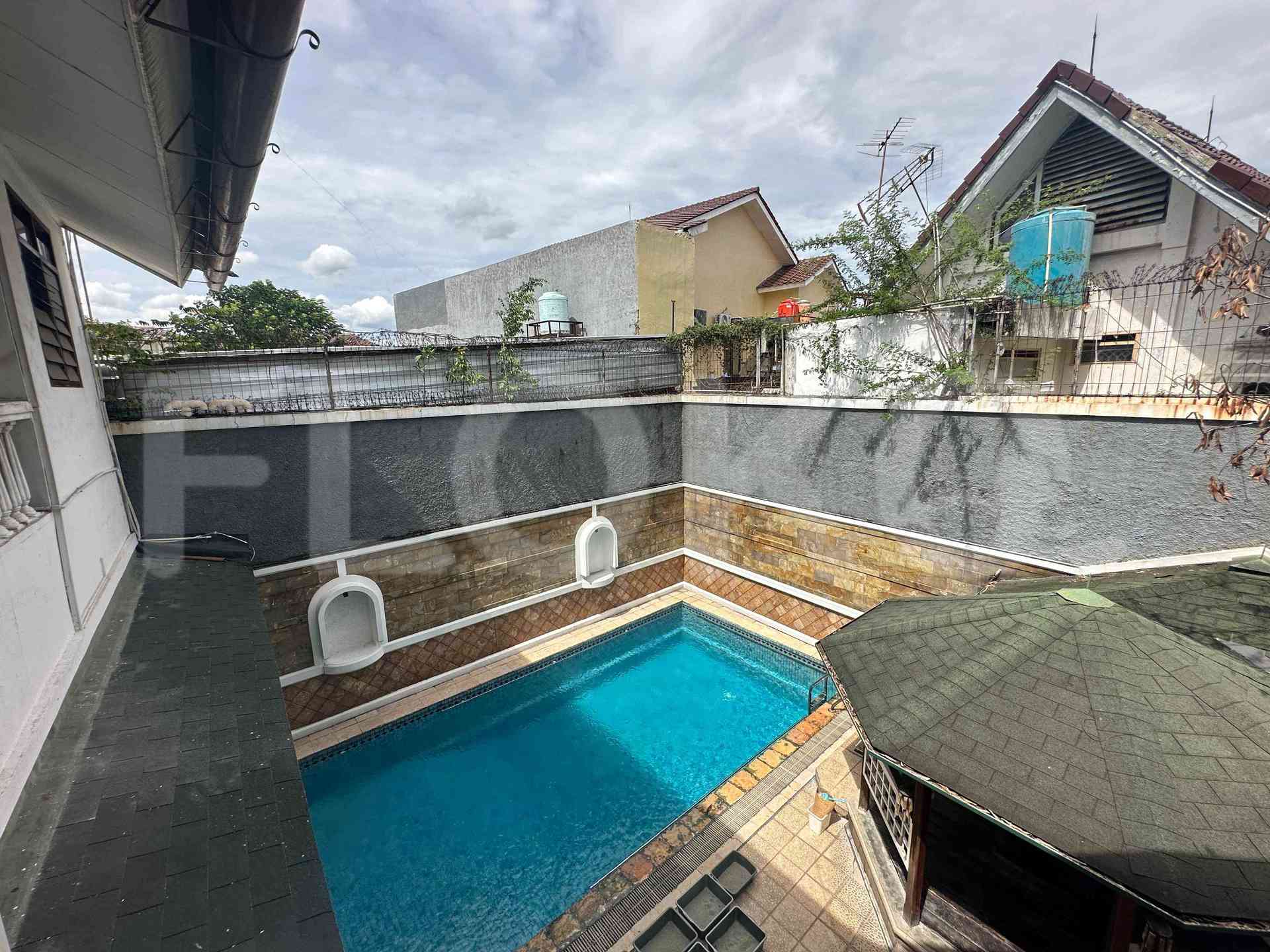 Dijual Rumah 7 BR, Luas 1020 m2 di Jl Utama Asem Baris, Tebet 17