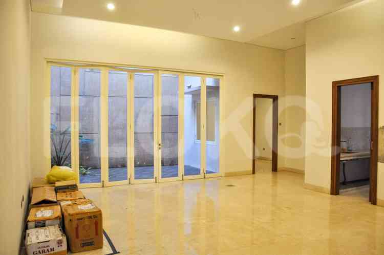 300 sqm, 4 BR house for sale in Kawasan Mayestik, Blok M 13