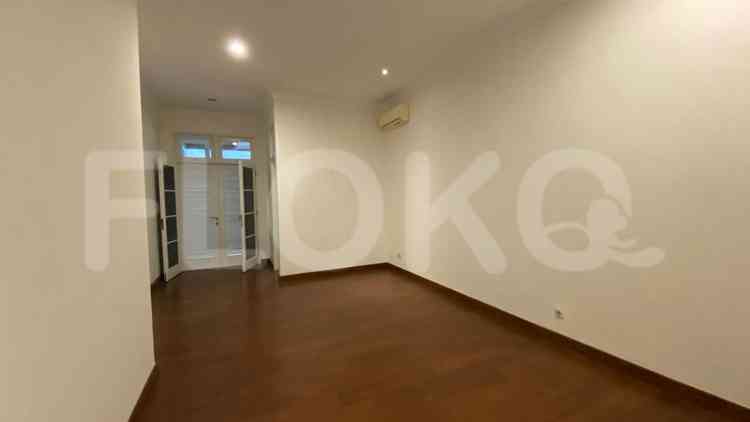 Disewakan Rumah 5 BR, Luas 300 m2 di Pondok Indah, Pondok Indah 9