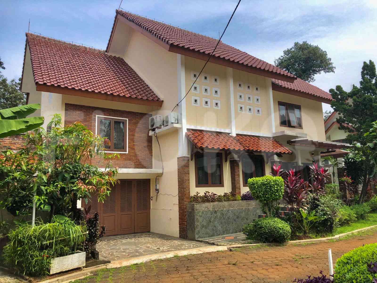 Disewakan Rumah 3 BR, Luas 200 m2 di Lebak Bulus, Lebak Bulus 3