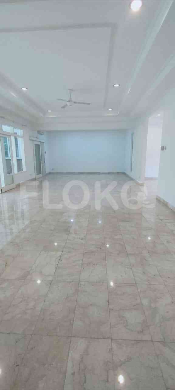 350 sqm, 3 BR house for rent in Jl. Kemang Dalam II, Kemang 4