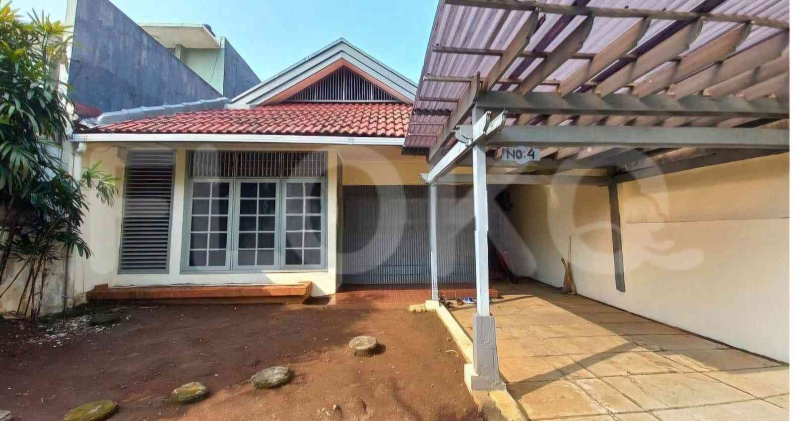 Disewakan Rumah 3 BR, Luas 180 m2 di Lebak Bulus, Lebak Bulus 1