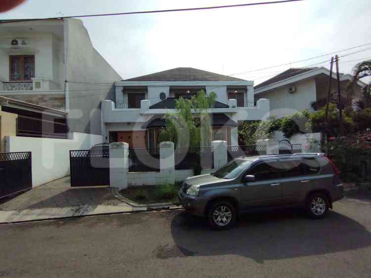 Disewakan Rumah 3 BR, Luas 305 m2 di Niaga Hijau, Pondok Indah 1