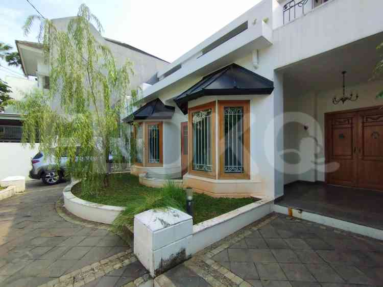 Disewakan Rumah 3 BR, Luas 305 m2 di Niaga Hijau, Pondok Indah 3