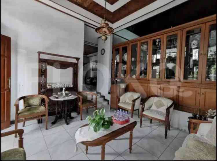 Dijual Rumah 5 BR, Luas 300 m2 di Komplek Deplu , Cipete 6