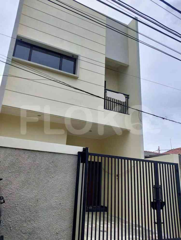 Dijual Rumah 3 BR, Luas 77 m2 di Tomang, Grogol 1