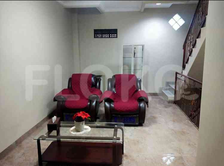 130 sqm, 3 BR house for sale in Tomang, Grogol 2