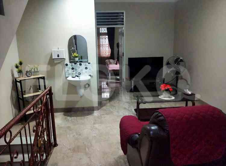 Dijual Rumah 3 BR, Luas 130 m2 di Tomang, Grogol 3