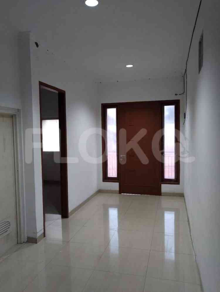 180 sqm, 4 BR house for sale in Tomang, Grogol 2