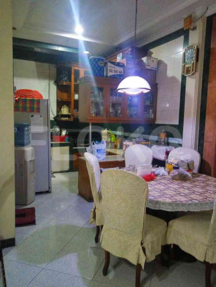 90 sqm, 3 BR house for sale in Tomang, Grogol 4