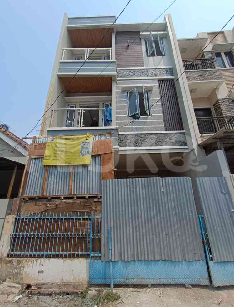 90 sqm, 3 BR house for sale in Tomang, Grogol 1