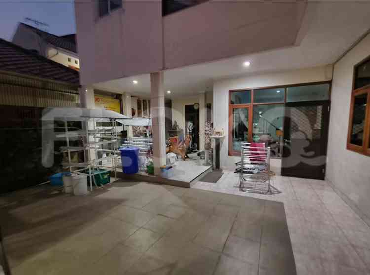 360 sqm, 9 BR house for sale in Petojo Selatan, Kemanggisan 8