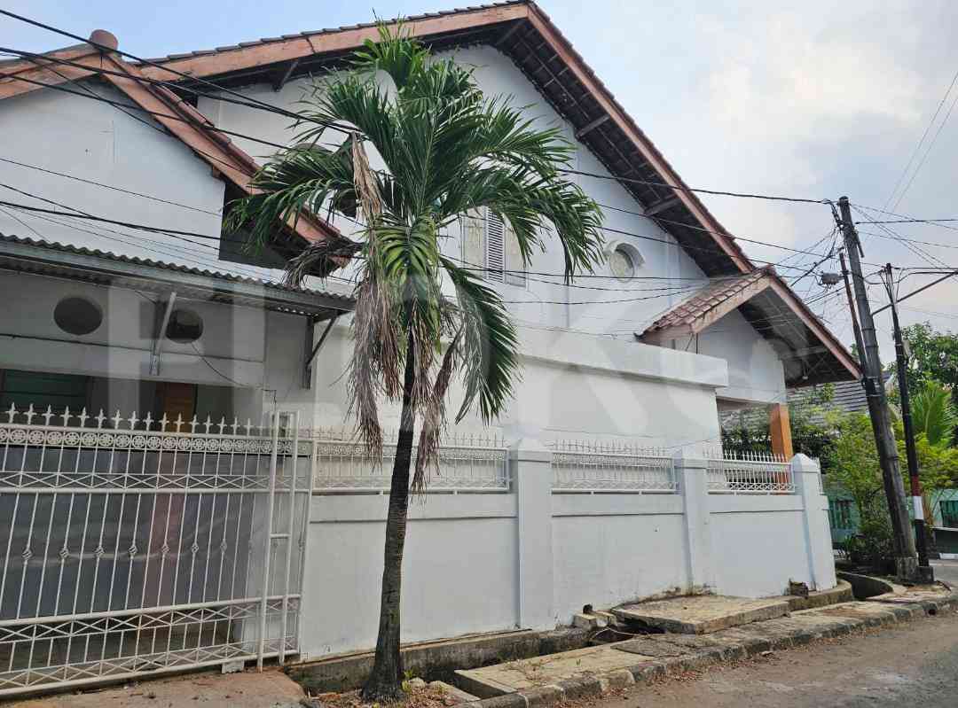 Dijual Rumah 5 BR, Luas 500 m2 di Perum Metland Tambun , Bekasi Timur 1