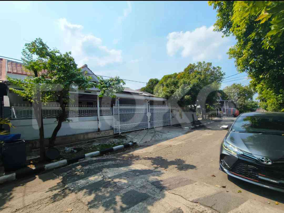 Dijual Rumah 5 BR, Luas 500 m2 di Perum Metland Tambun , Bekasi Timur 4