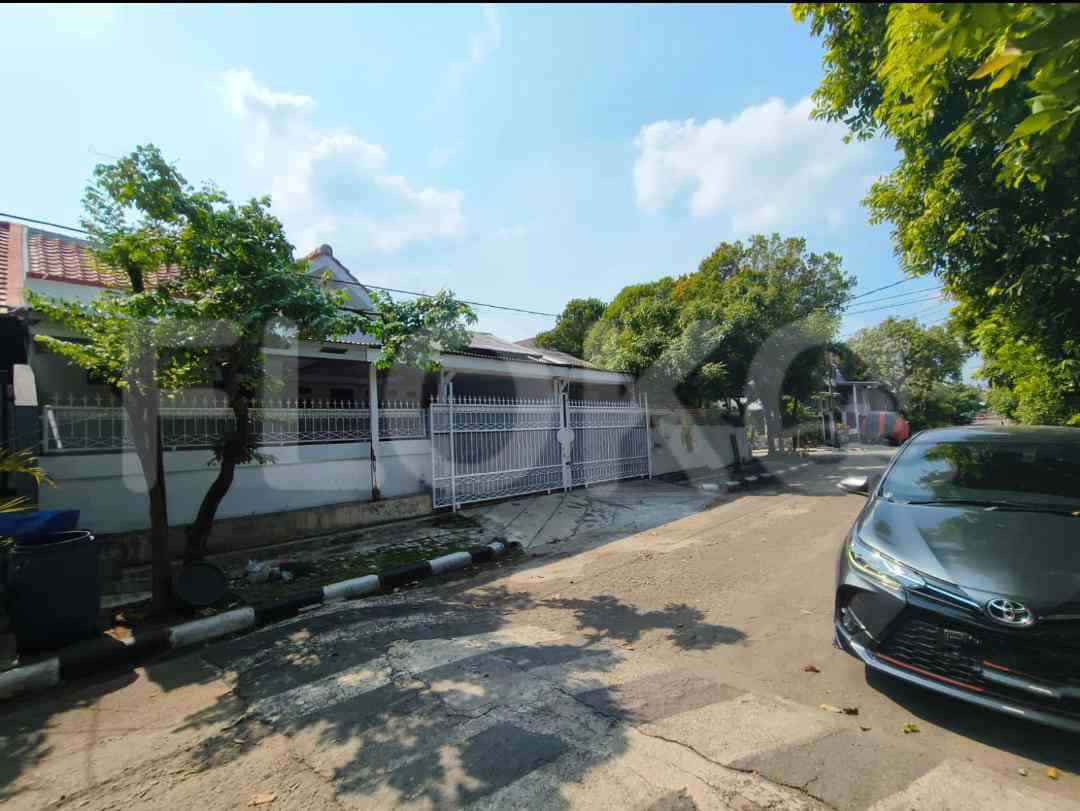 500 sqm, 5 BR house for sale in Perum Metland Tambun , Bekasi Timur 4