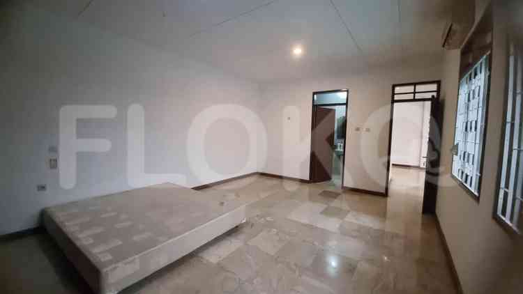 Disewakan Rumah 5 BR, Luas 400 m2 di Pondok Indah, Pondok Indah 11