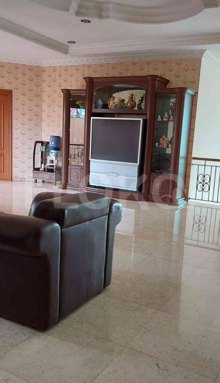 Dijual Rumah 4 BR, Luas 394 m2 di Taman Villa Meruya, Meruya 6