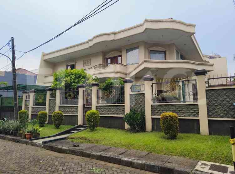 Dijual Rumah 4 BR, Luas 394 m2 di Taman Villa Meruya, Meruya 1