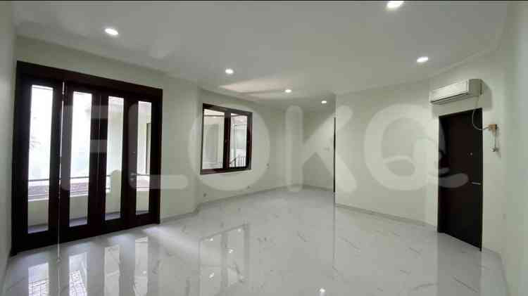 423 sqm, 4 BR house for sale in Taman Villa Meruya, Meruya 4