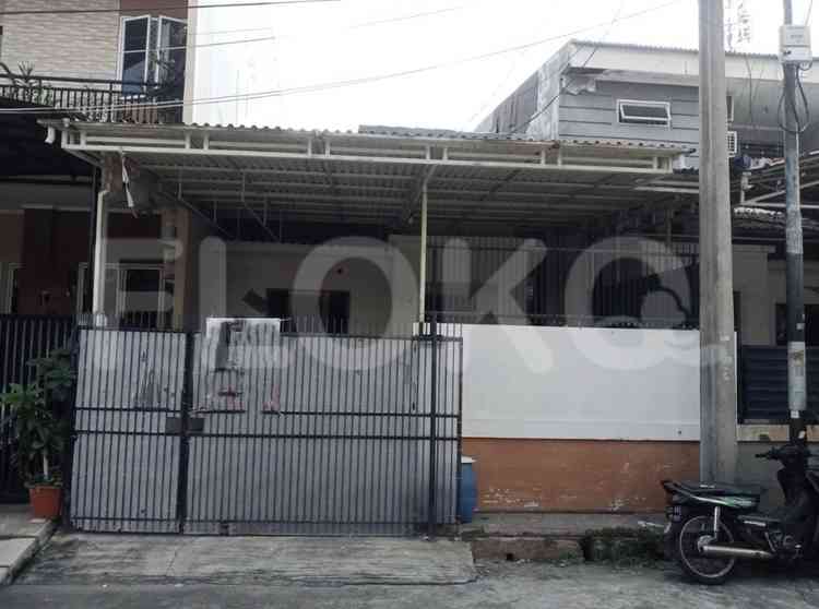 Dijual Rumah 2 BR, Luas 90 m2 di Taman Semanan Jaya, Daan Mogot 1