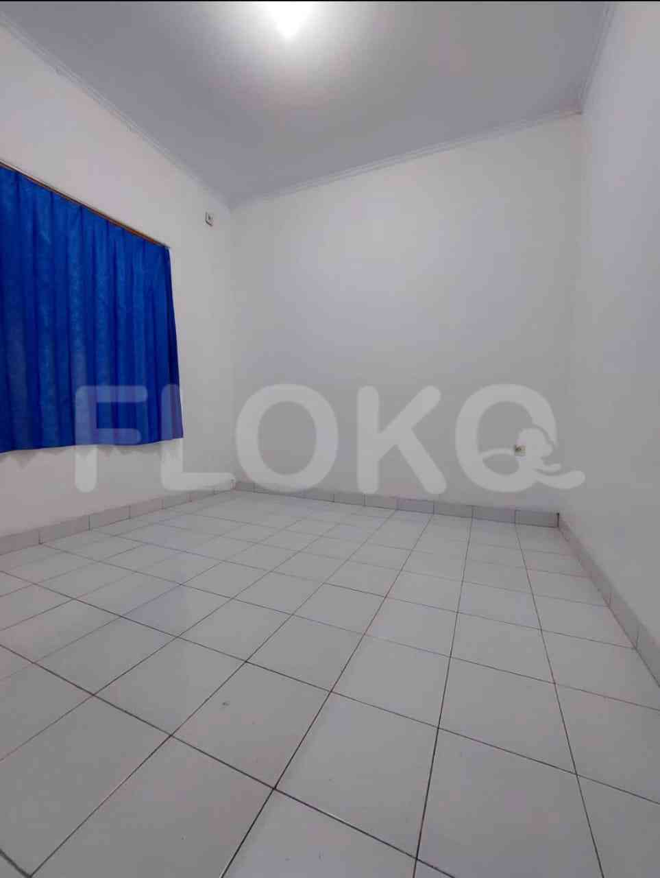 Dijual Rumah 2 BR, Luas 90 m2 di Taman Semanan Jaya, Daan Mogot 8