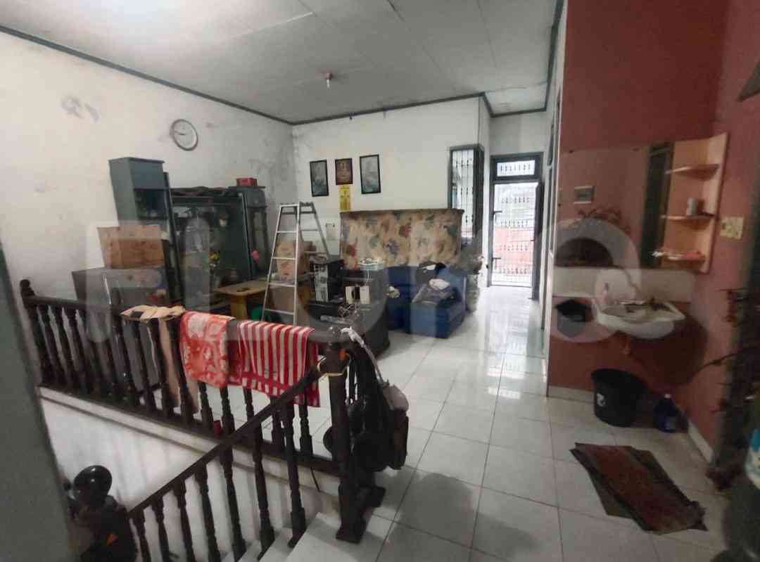 Dijual Rumah 4 BR, Luas 160 m2 di Duta Garden, Tangerang 6