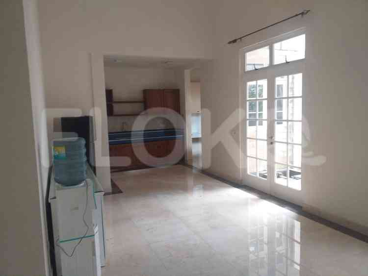 Disewakan Rumah 4 BR, Luas 400 m2 di Taman Giri Loka, BSD 12