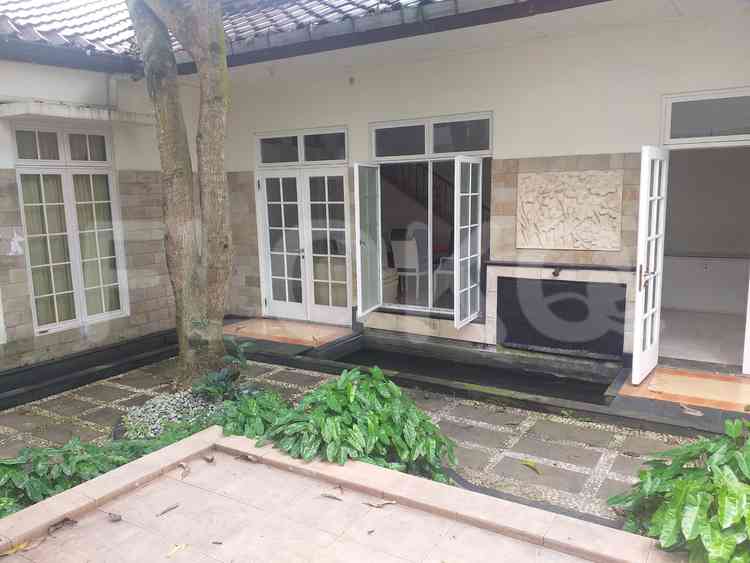 Disewakan Rumah 4 BR, Luas 400 m2 di Taman Giri Loka, BSD 23