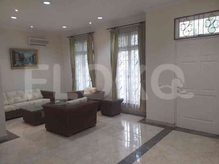 Disewakan Rumah 4 BR, Luas 400 m2 di Taman Giri Loka, BSD 3