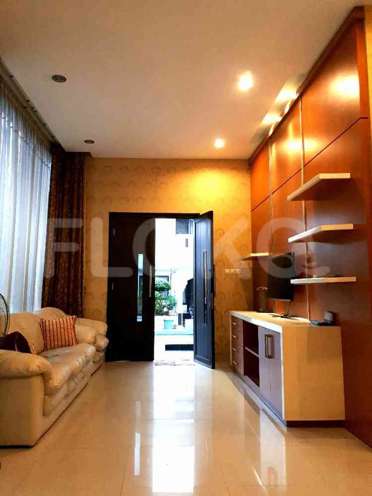 Disewakan Rumah 4 BR, Luas 250 m2 di The Green, BSD 4