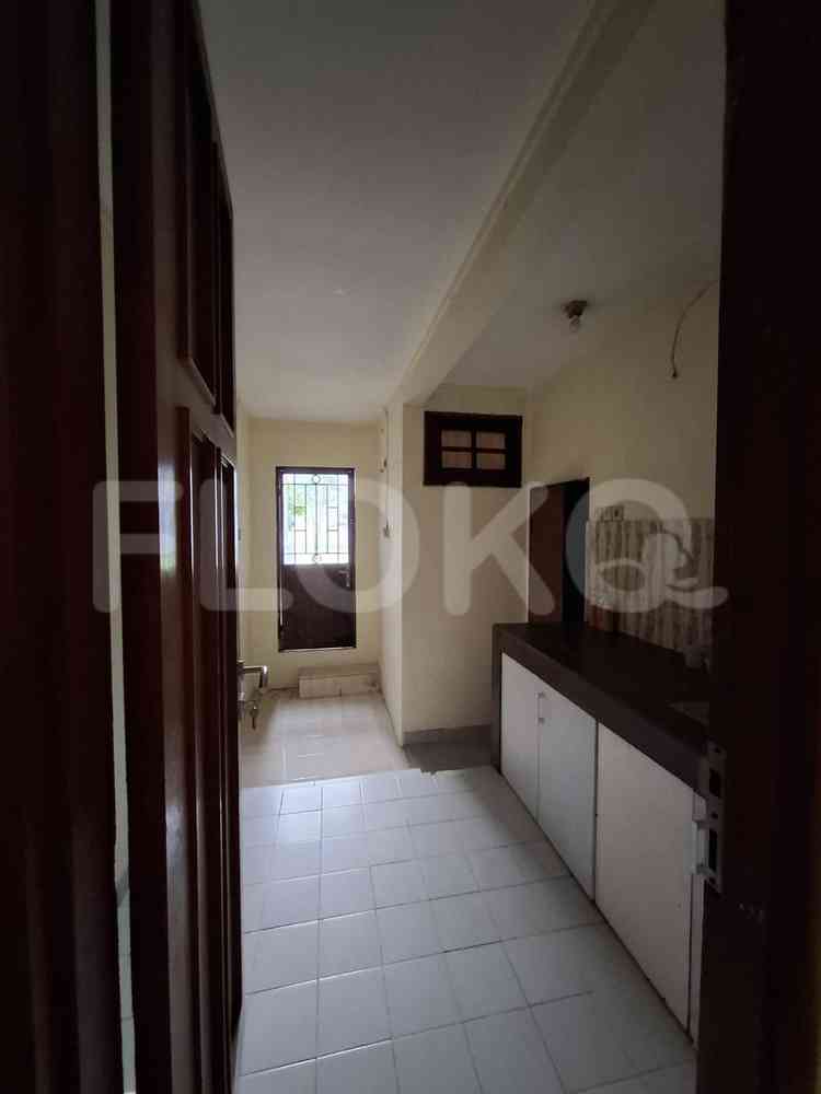 Disewakan Rumah 3 BR, Luas 160 m2 di Menteng, Bintaro 5