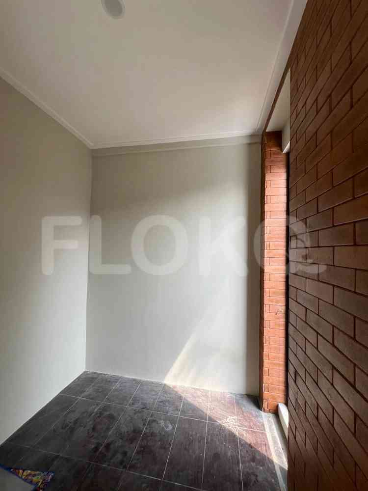 152 sqm, 4 BR house for rent in Discovery Flamine, Bintaro 9