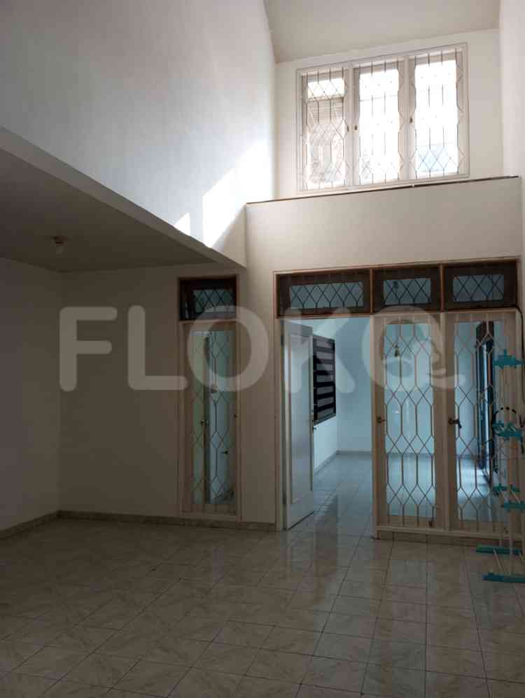 Disewakan Rumah 2 BR, Luas 180 m2 di Villa Dago, Ciputat 4