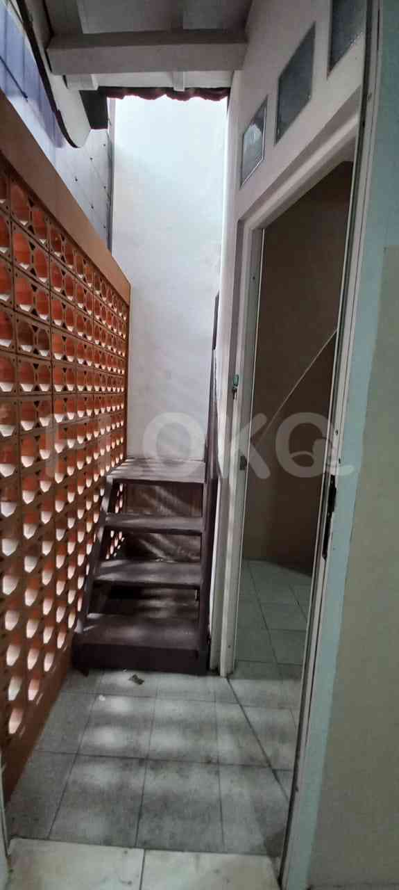 Disewakan Rumah 3 BR, Luas 350 m2 di Sektor 9, Bintaro 3